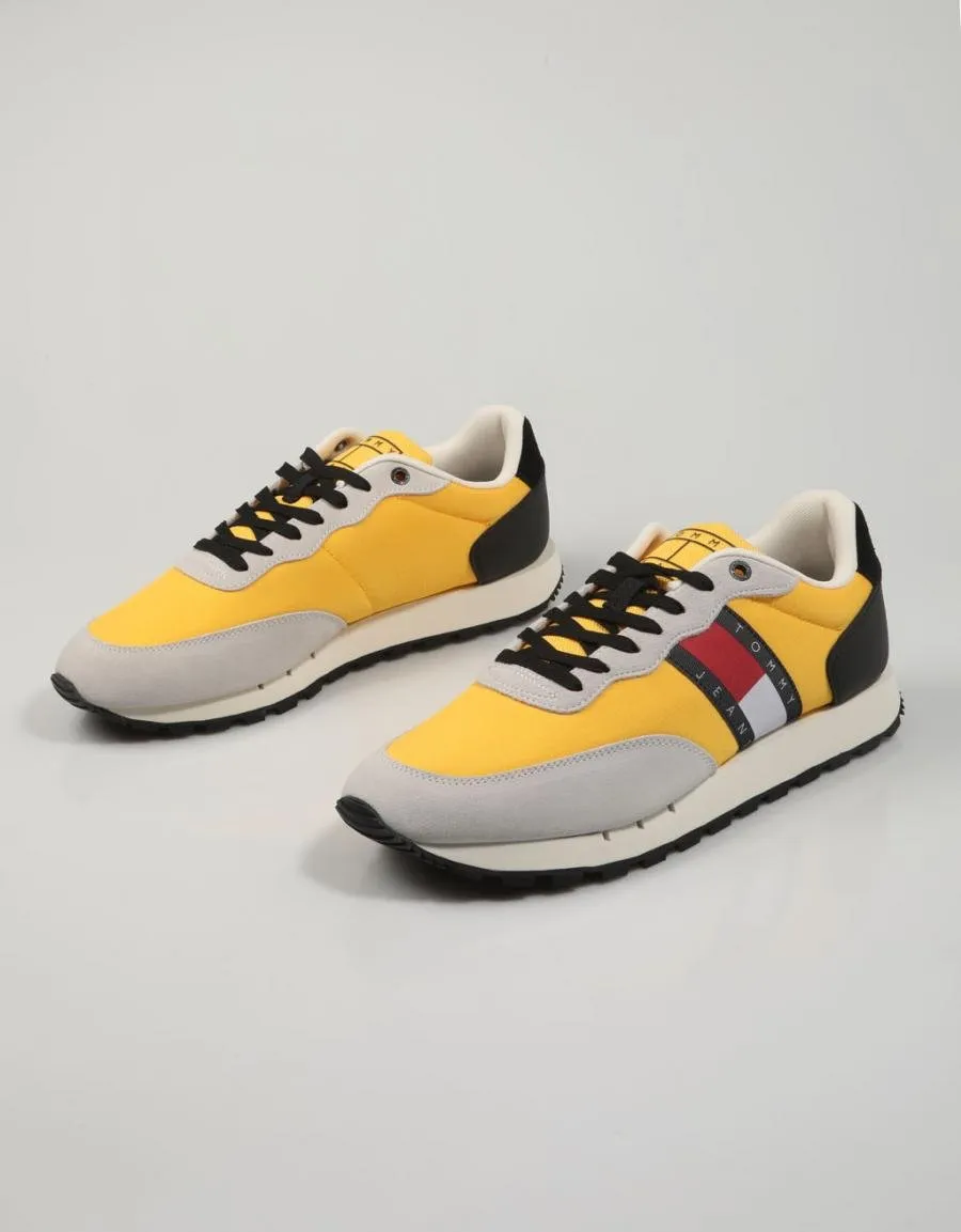  baskets TOMMY HILFIGER Tommy en Jaune 81408