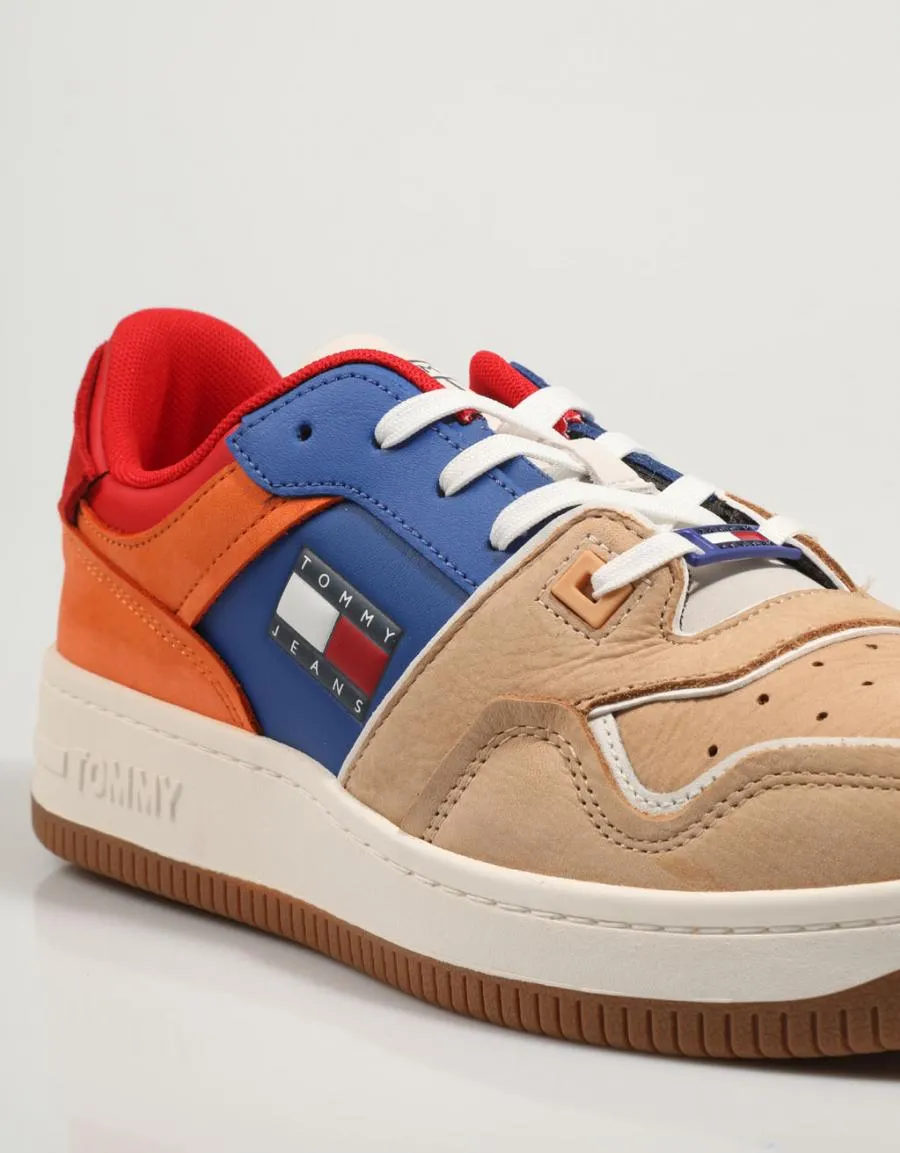  baskets TOMMY HILFIGER Tommy Jeans Nubuck Basket en Multicolore 79923