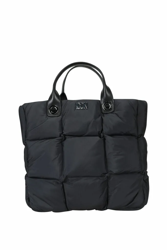 Bolso shopper negro con logo en metal