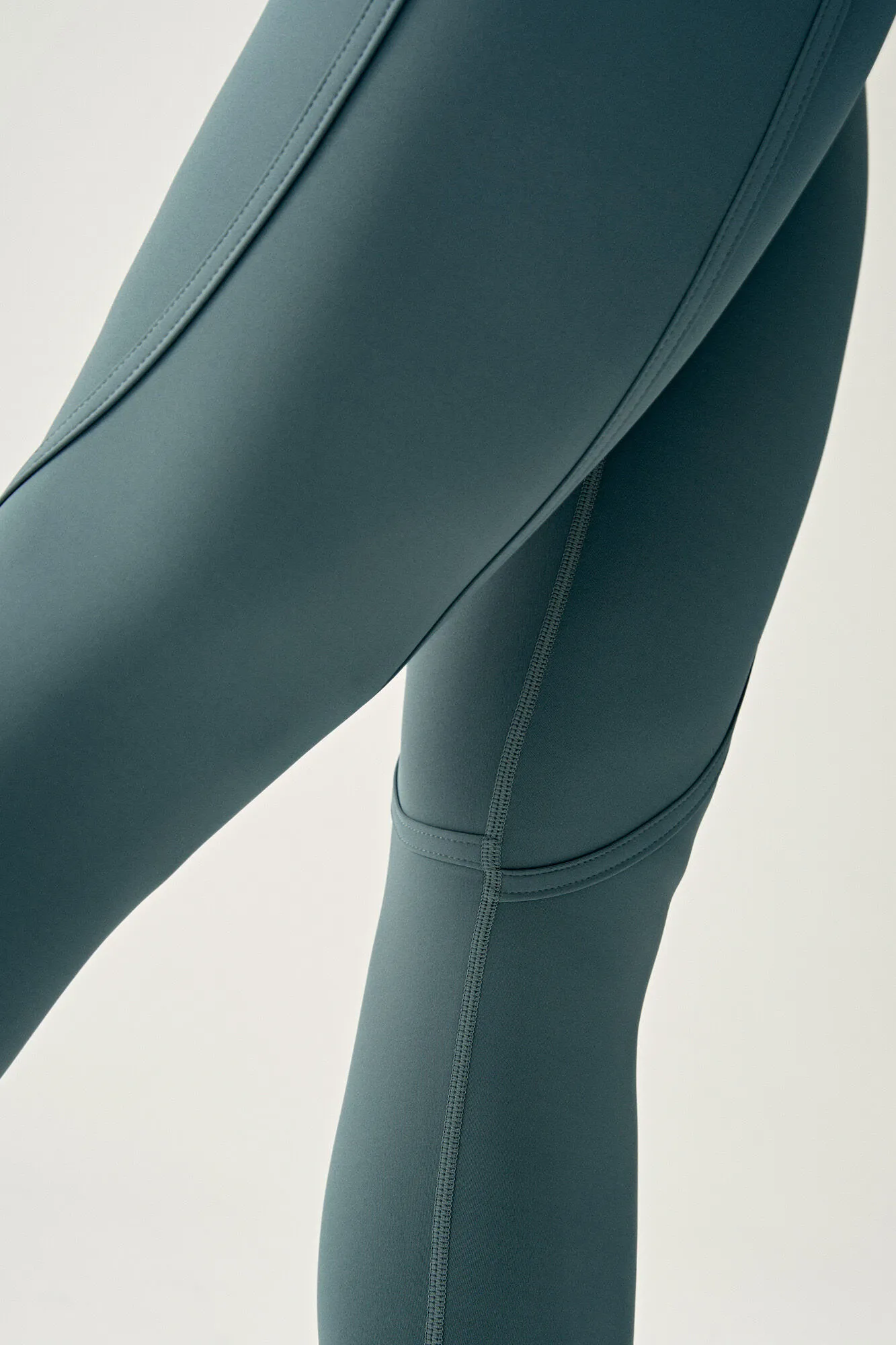 Born Living Yoga Legging Guinza Grey Green