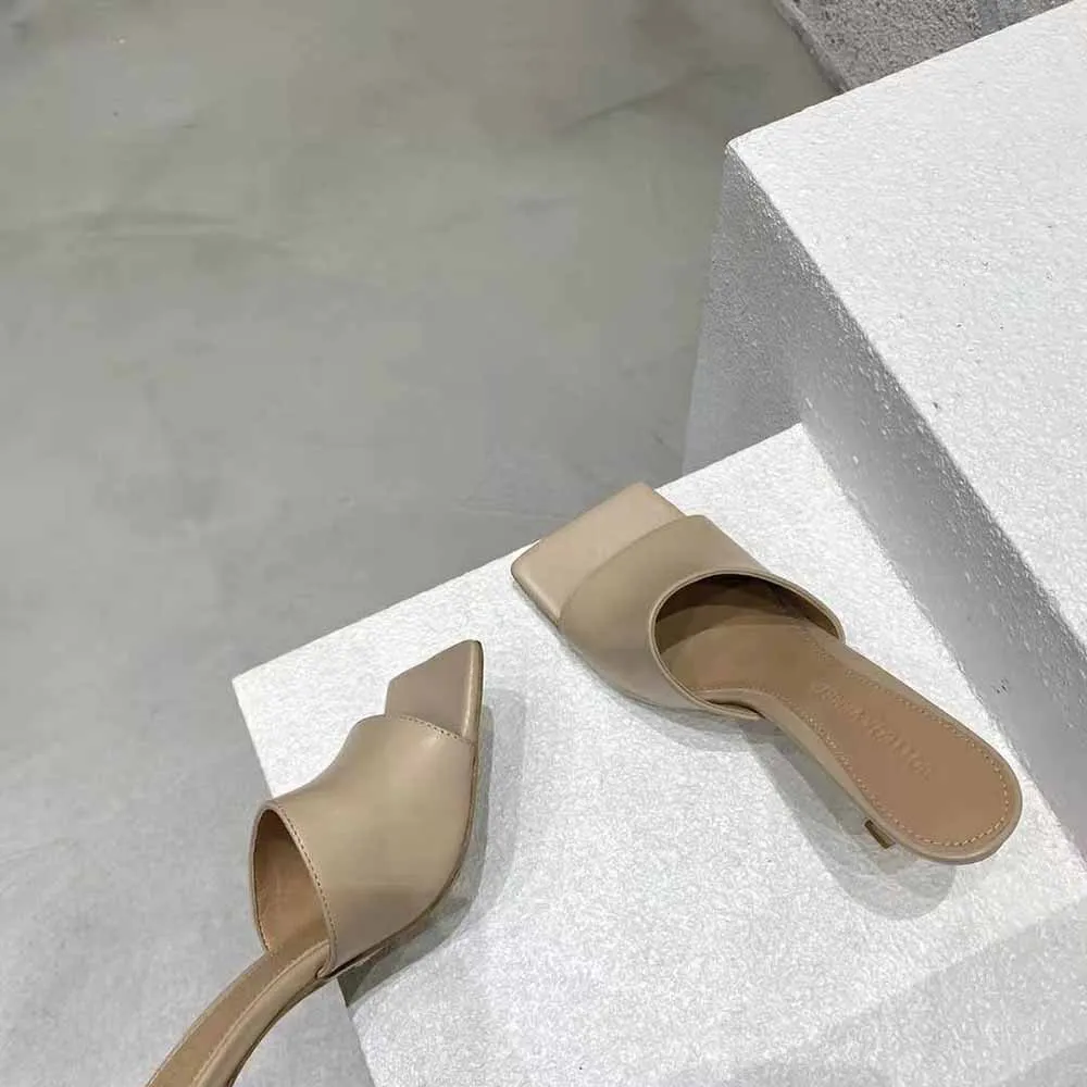 Bottega Veneta Mules de mujer de piel de montar elástica con tacón de 9 cm de altura