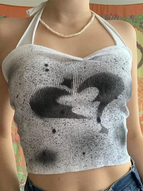 Camiseta sin mangas corta con cuello halter acanalado y corazón teñido anudado