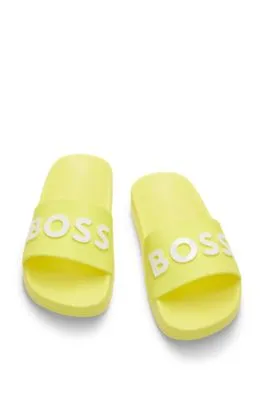 Chanclas para niños con logo en contraste