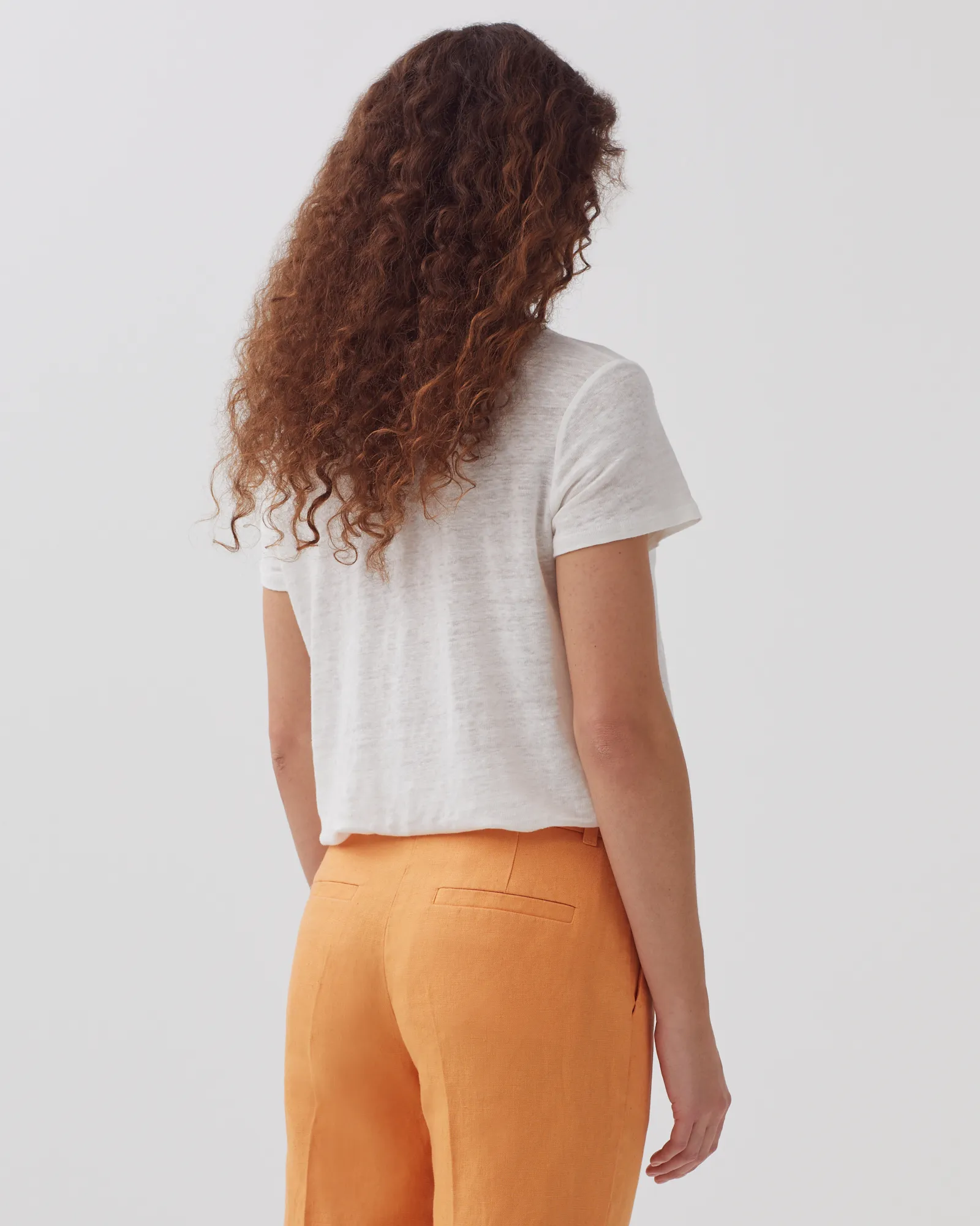 MARGUERITE - Pantalón cigarette de lino apricot tan