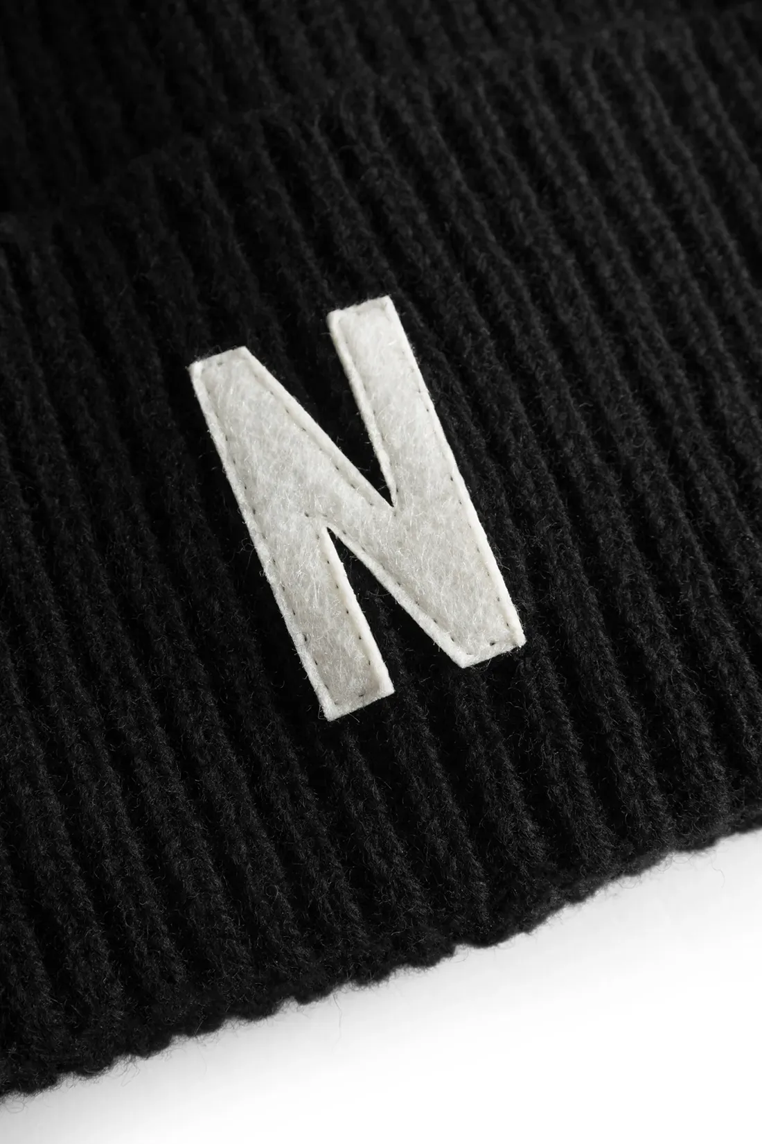 Merino Lambswool Rib N Logo Beanie