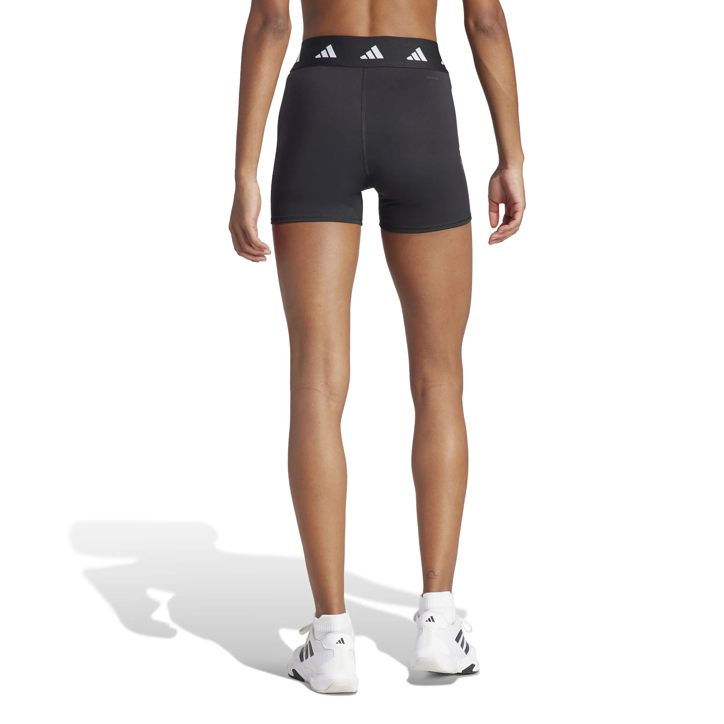 Tech-Fit Short Malla Mujeres